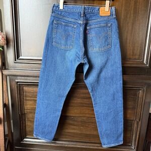 Levi's Premium Jeans Women's Sz 31 Blue Medium Wash Wedgie Ankle Cut (Big E)